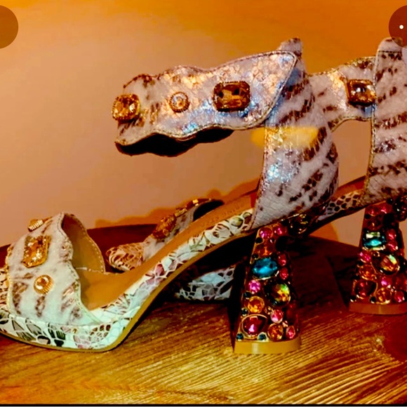 Gorgeous comfy heels by L’Artiste by Spring Step - Picture 7 of 8